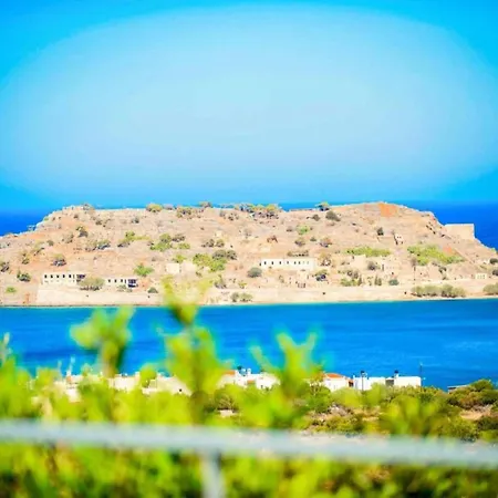 Diamond With Swimming Pool In Villa *